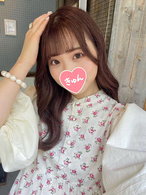 騎乗位でかわいい顔するおにいさん