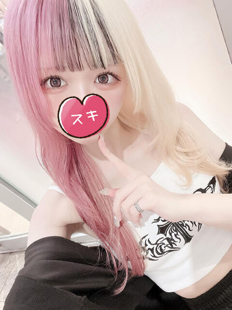 今日は結構セクシーな下着付けちゃってます