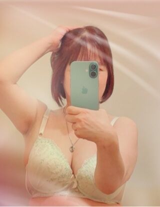 髪型チェンジしました&zwj;♀️✨今日も出勤し♡ ♡す！