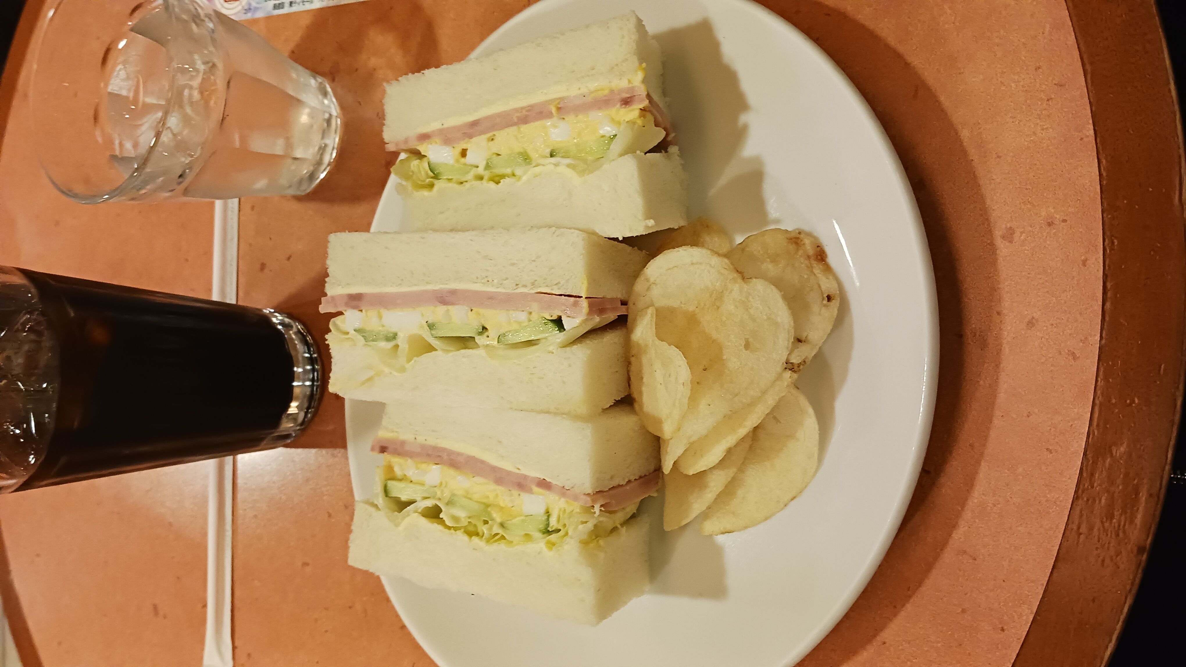 お昼っ(’-’*)♪