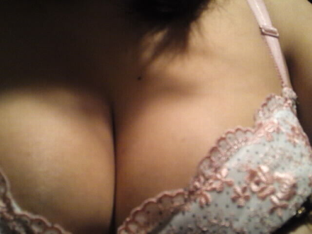 四つん這いで…