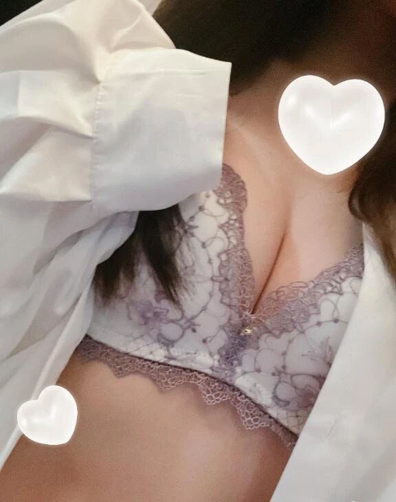 彼シャツ好きなのエロくない？、、