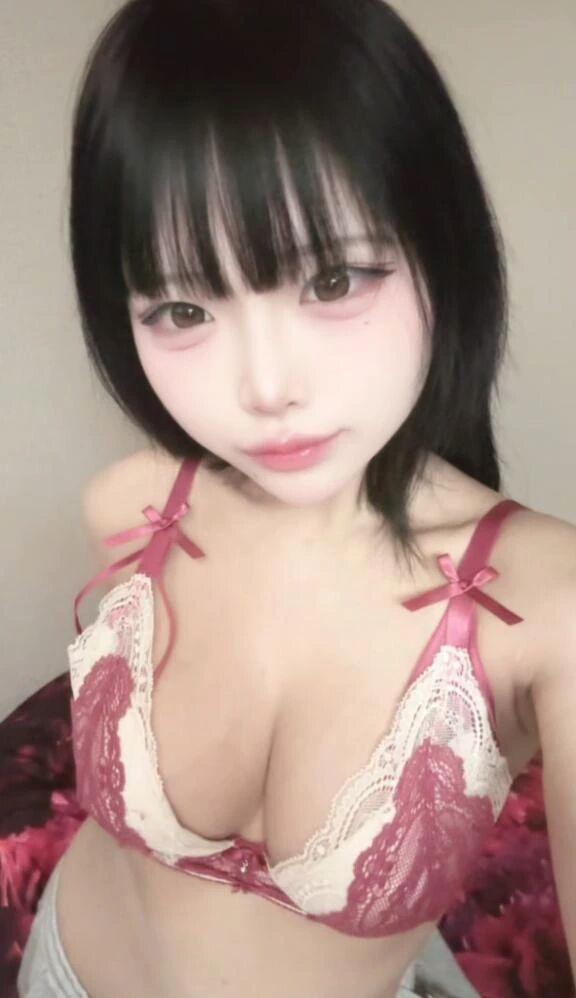 今日の下着は赤色‼️&hearts;️