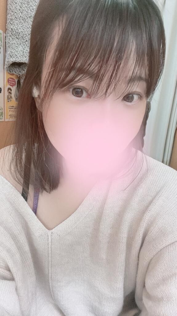 出勤してます♡今日は夜まで♡* :ﾟ