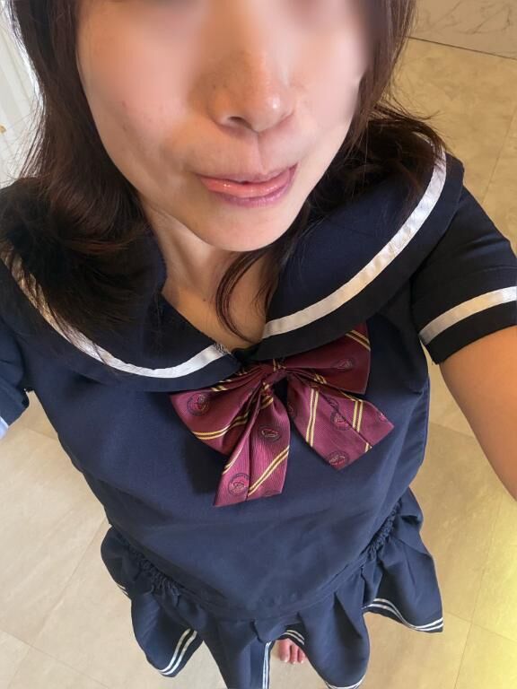 セーラー服を脱がして