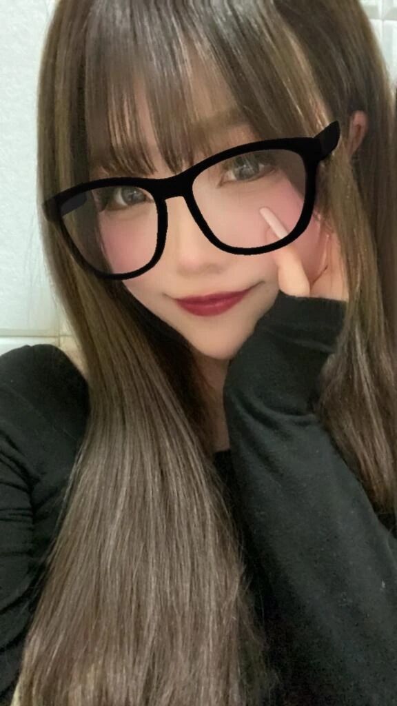 今日もりあな出勤したよん💋