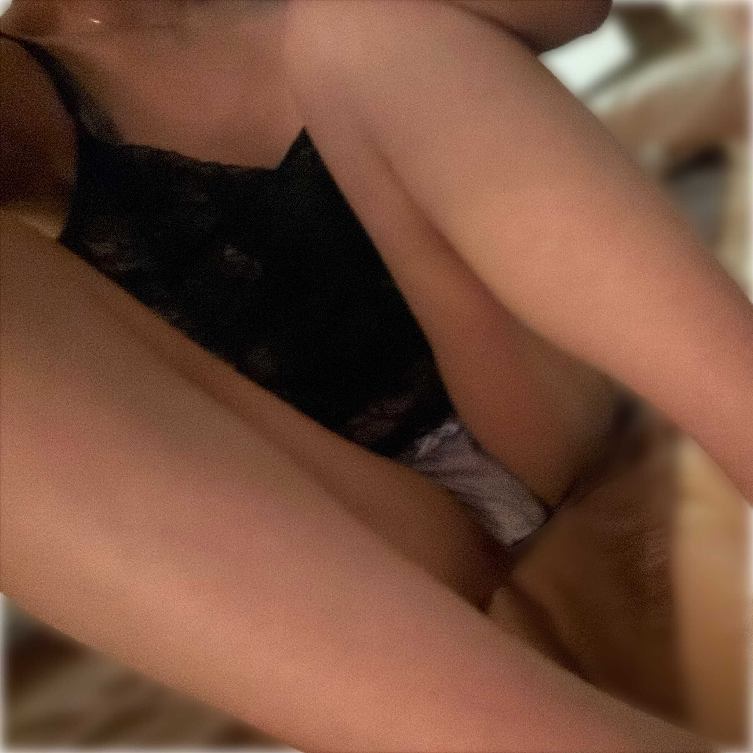 亀頭と乳首を♪