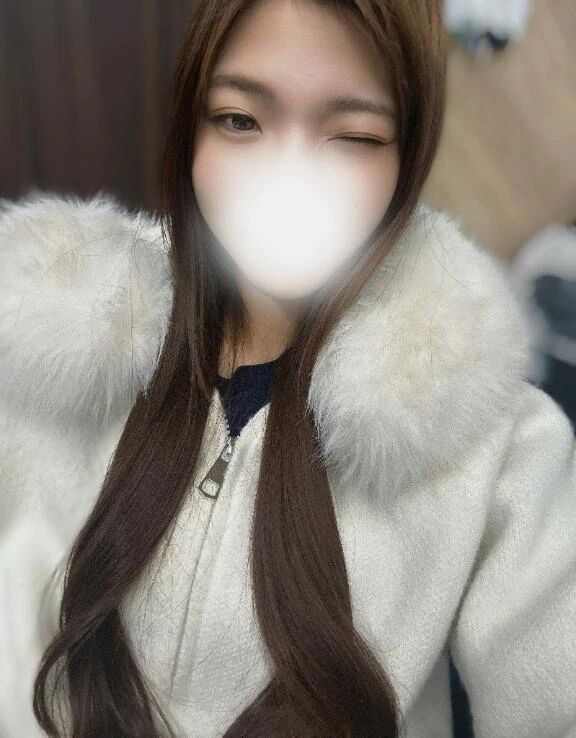 ちょっとだけ見せちゃった…💓