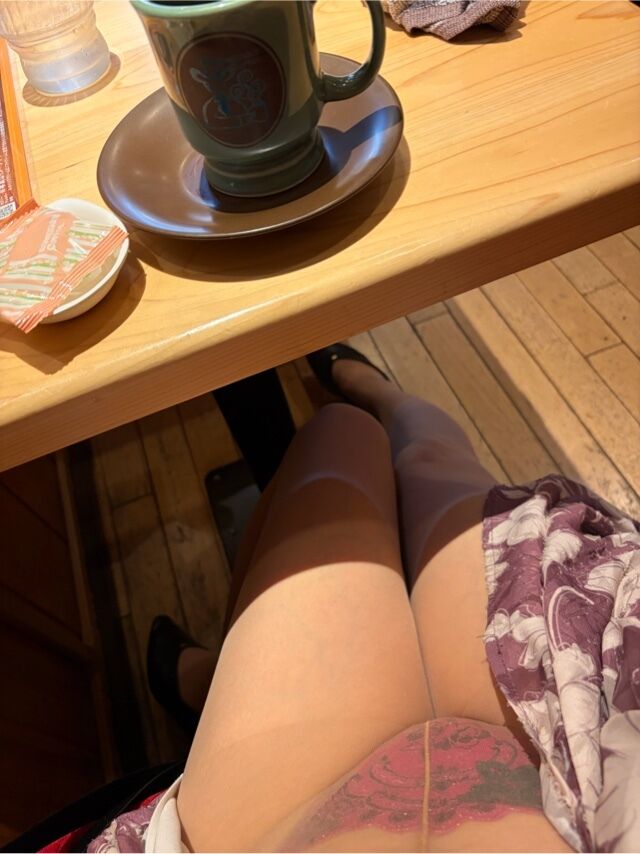 ほたる今日のパンチラ