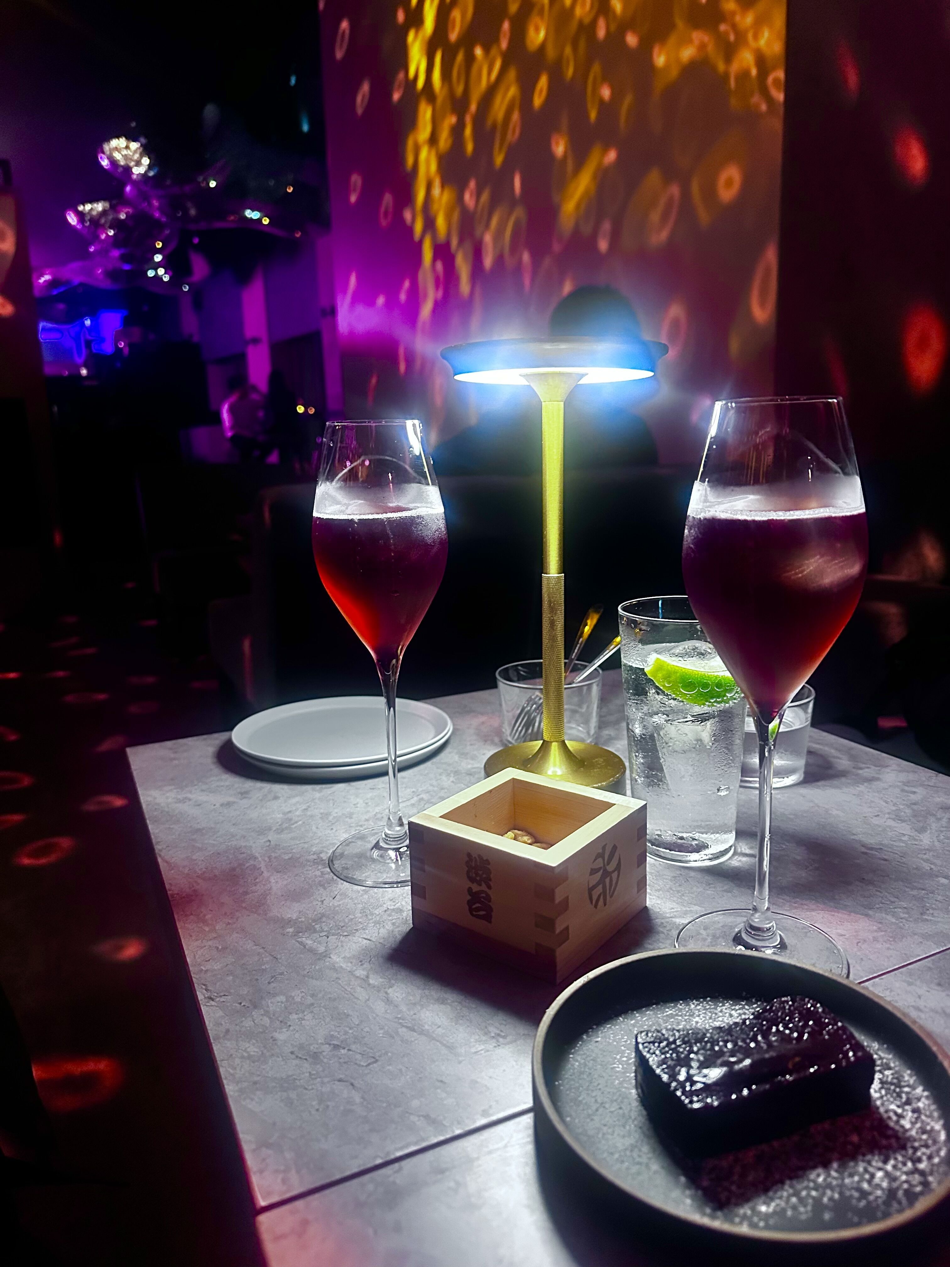 オフの日だけは特別にお酒呑んだり🍸