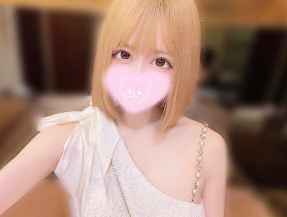 (♡\,\,♡ ♡\,\,♡)