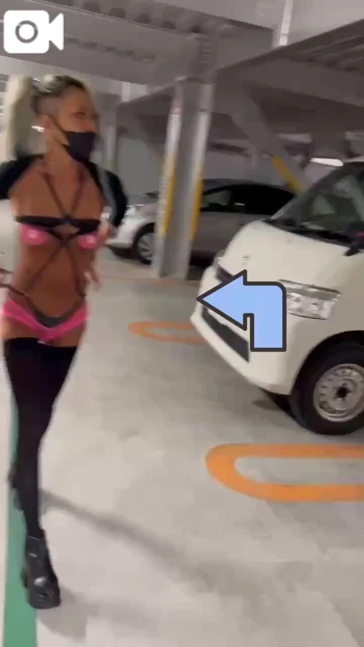 えれな -上着着てればよかったっぺよ。⊂( ・ω・)⊃ﾌﾞｰﾝw