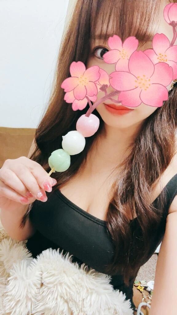 食べちゃった😆🍡🌸