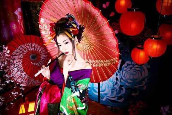 ア◯ル学園♡♡