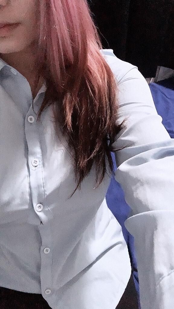 今日出勤✌🏻️🤍
